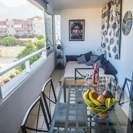 La Pineda Beautiful Duplex Free Wifi Apartment *